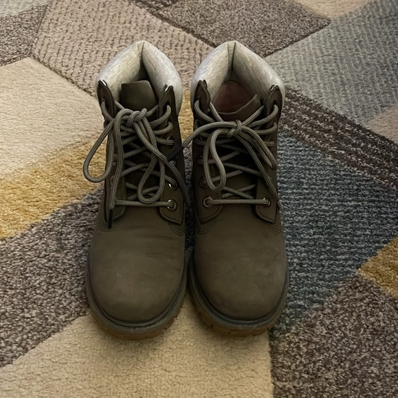 Timberland Women’s Premium 6 Inch Waterproof Boots - Picture 2 of 8